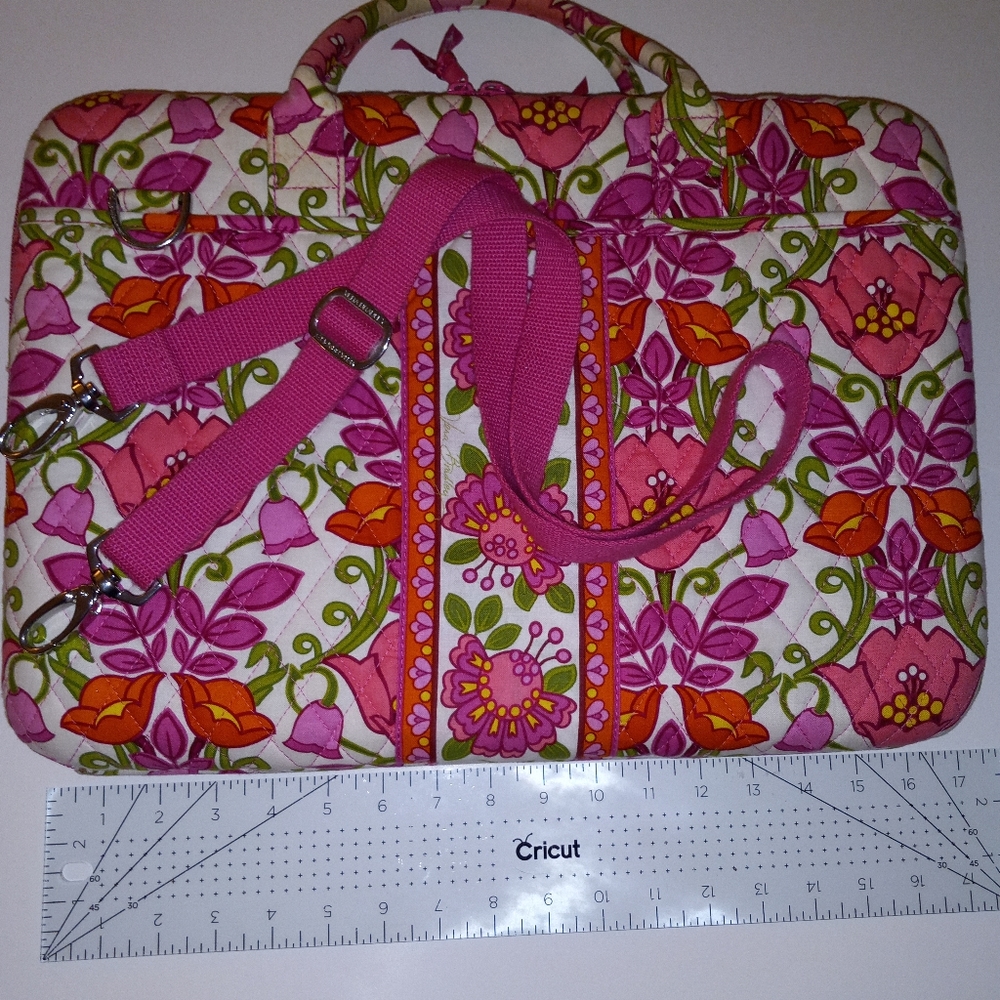 Vera Bradley Laptop Lilli Bell Pattern Bag Hard Case Floral Pink handles + strap